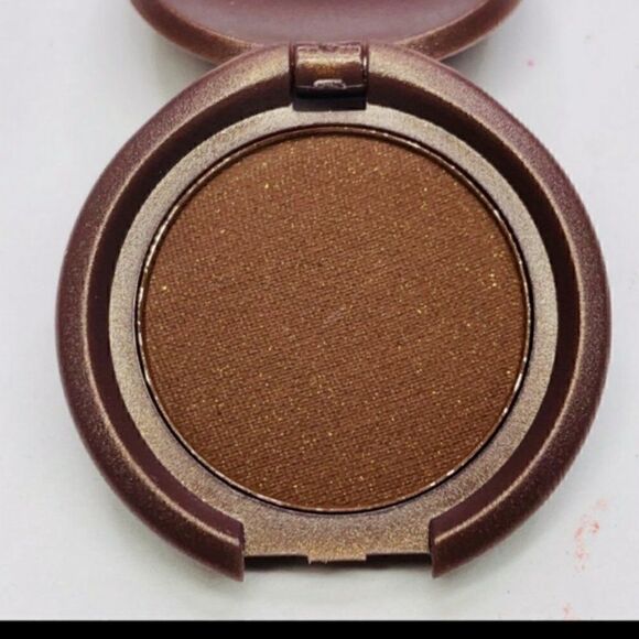 $6💥 IBY Beauty Wonderland Eyeshadow - Picture 5 of 7